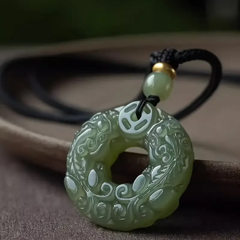 Natural Chinese Chalcedony Hand Carved Jade Pendant Necklace Fashion Lovers Jewelry Carved Agate Black Buckle Pendant