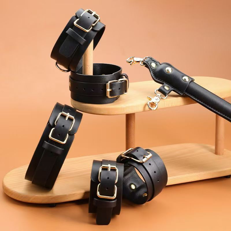 حرف واحد من الجلد اليد والقدم ملزمة SM لعبة بديلة الثقيلة الفم ملزمة الدعائم أداة تعليمية الكبار المادة