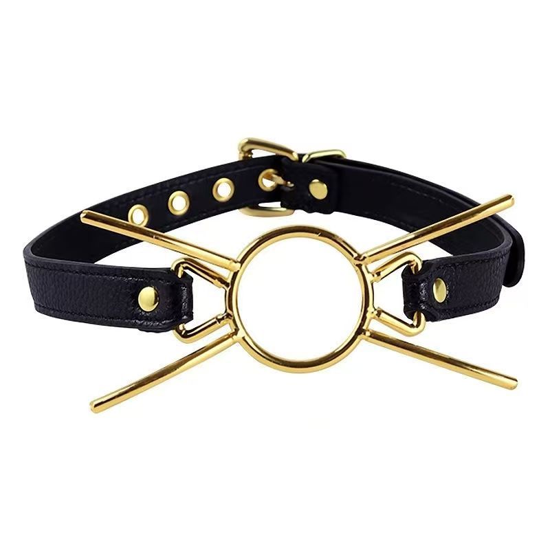 كمامة مثيرة، كمامة فم قسرية، حلق عميق، خافض للسان، سادية مازوخية، مخزية، أدوات هيمنة، ذوق متطرف، أنثى، منحرفة للغاية