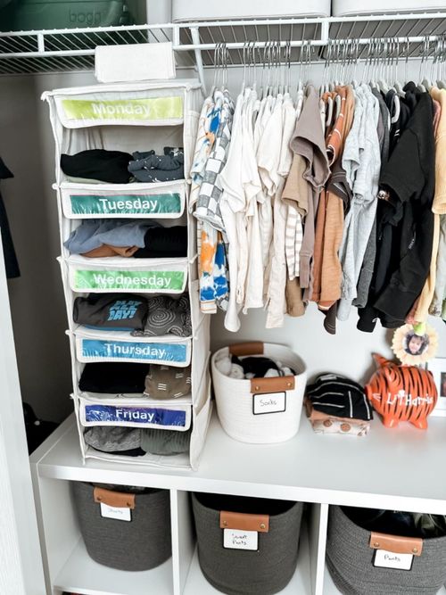 Monday–Friday Hanging Clothes Organizer (Kids’ Weekly Outfit Planner) 👕📅✨