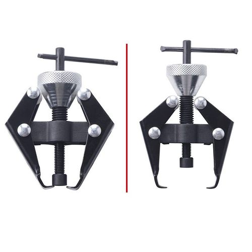 Adjustable tool for dismantling the car wiper arm