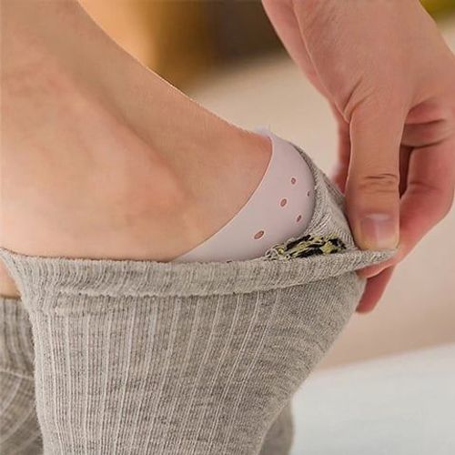 Gel-reinforcing insole