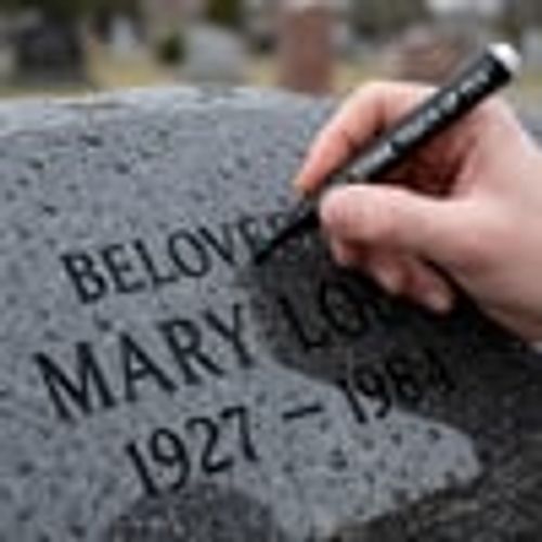 🐦Golden Tombstone Marker Pen for Restoring Faded Grave Inscriptions - Gold / 1 Pack