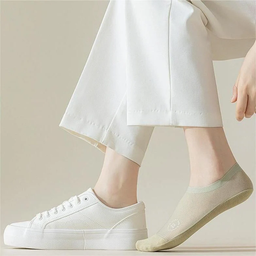 🔥Ultra-thin inner socks, non-slip no-show socks made of combed cotton 4 pcs