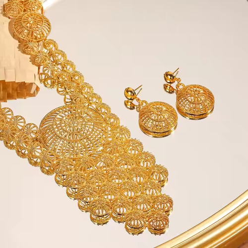 Fashion jewelry gold alloy hollow flower rhinestone necklace and earrings