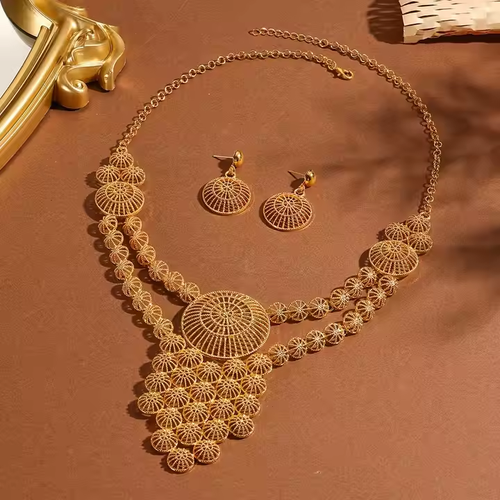 Fashion jewelry gold alloy hollow flower rhinestone necklace and earrings