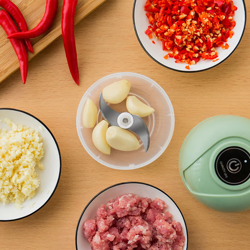 Chop garlic and meat in seconds.😍Great kitchen helper.🎁