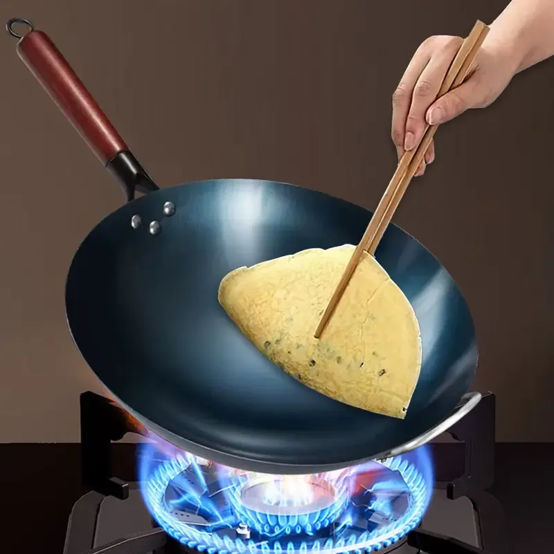14-inch traditional uncoated cast iron frying pan set with anti-bluing technology, lightweight non-stick design, suitable for gas and induction cooktops