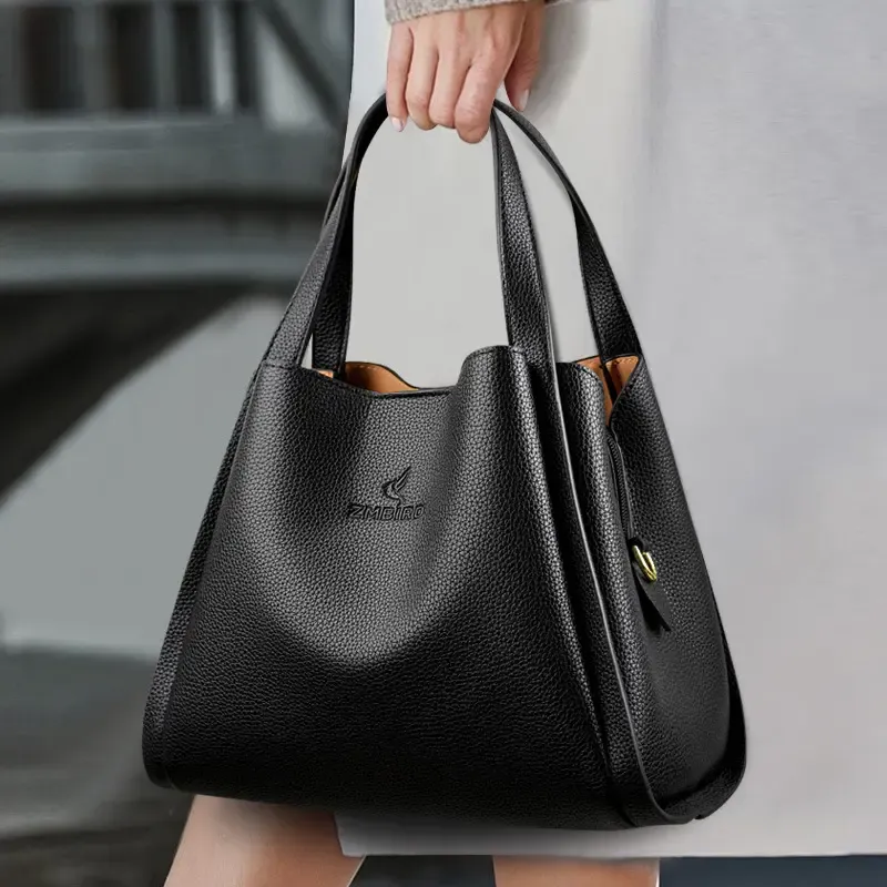 Stylish large capacity tote bag