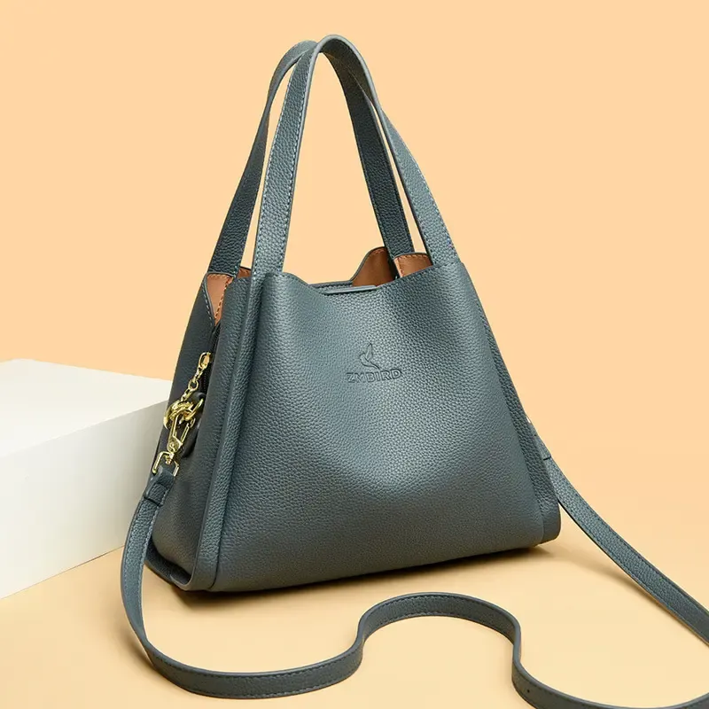 Stylish large capacity tote bag