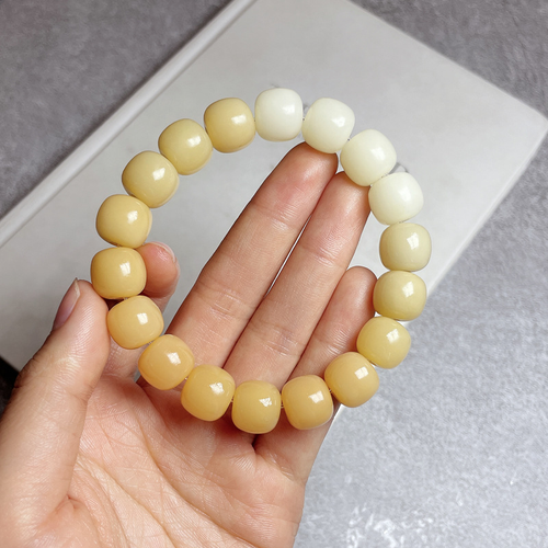 Ghana's Stylish Bodhi Seed Bracelets - Unisex Handmade Beads for Students & Fashion Lovers