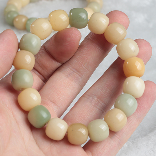 Ghana's Stylish Bodhi Seed Bracelets - Unisex Handmade Beads for Students & Fashion Lovers