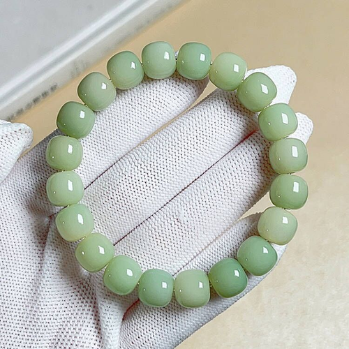 Ghana's Stylish Bodhi Seed Bracelets - Unisex Handmade Beads for Students & Fashion Lovers