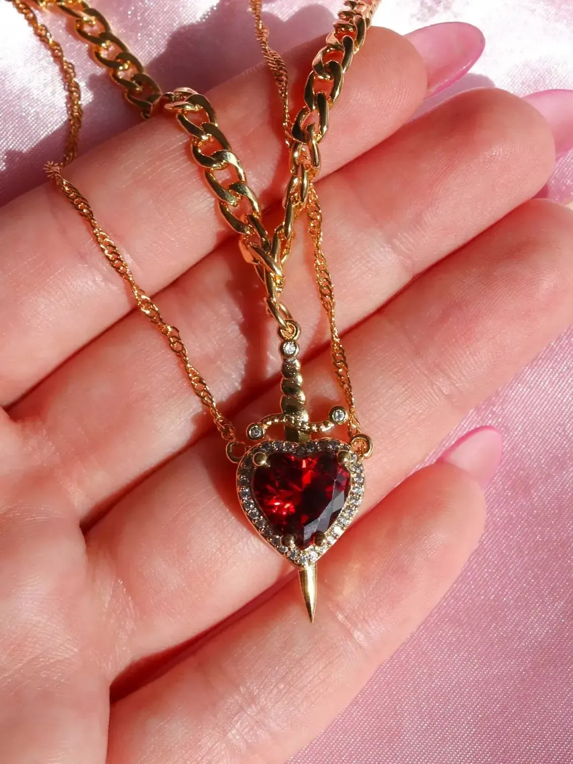 Heart-Piercing Love Dagger Sword Pendant – Double-Layered Heart Necklace, Anime-Style Alloy Jewelry