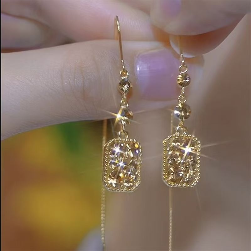 French-Style Champagne Gold Square Full-Diamond Tassel Earrings – Minimalist, Versatile & Slimming Long Drop Design