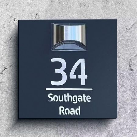 Benutzerdefinierte Solar-Laser-Cut-Haus-Plakette | Quadrat