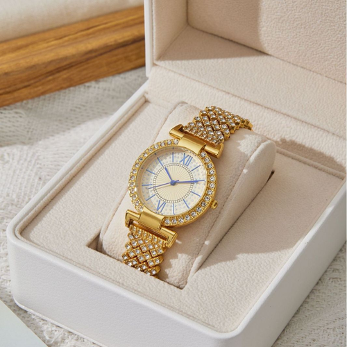 2025 New Light Luxury Gypsophila Diamond Personality Daily Fashion Ladies Bracelet Watch