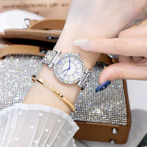 2025 New Light Luxury Gypsophila Diamond Personality Daily Fashion Ladies Bracelet Watch