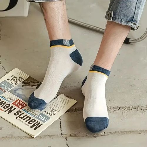 Ajuste Perfecto: Puños elásticos que se adaptan al tobillo sin apretar, garantizando comodidad desde la mañana hasta la noche.