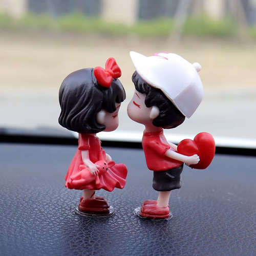 Car supplies, interior decoration items, cute kissing couple dolls, electric vehicle ornaments