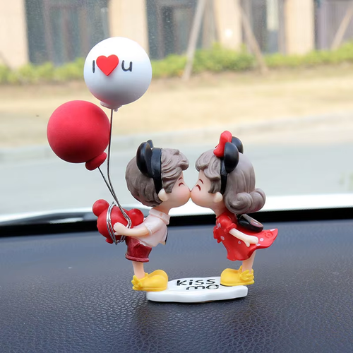 Car supplies, interior decoration items, cute kissing couple dolls, electric vehicle ornaments