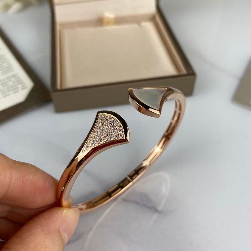 🎉🎉Rose Gold Open Bangle Bracelet Natural White Mother of Pearl Pave Crystal Fan Shape Luxury Women Jewelry Gift Box