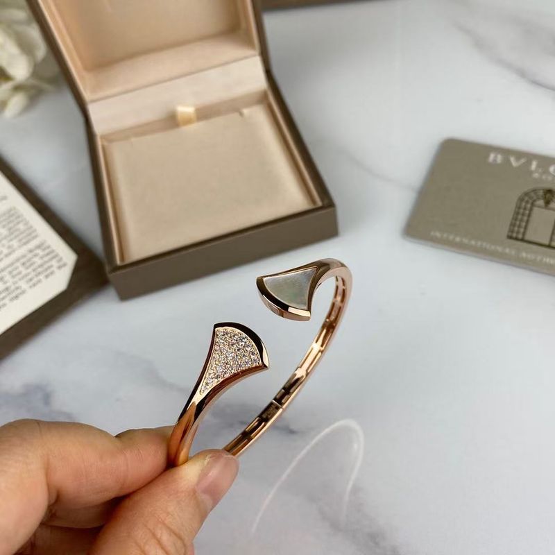 🎉🎉Rose Gold Open Bangle Bracelet Natural White Mother of Pearl Pave Crystal Fan Shape Luxury Women Jewelry Gift Box