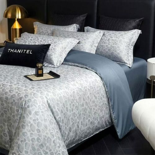 Four-piece bed linen set