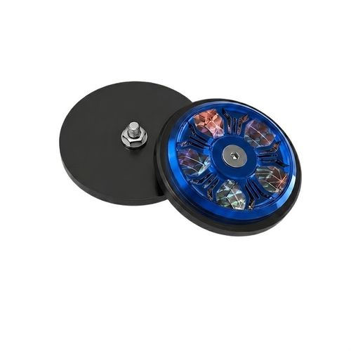 Wheel hub reflectors