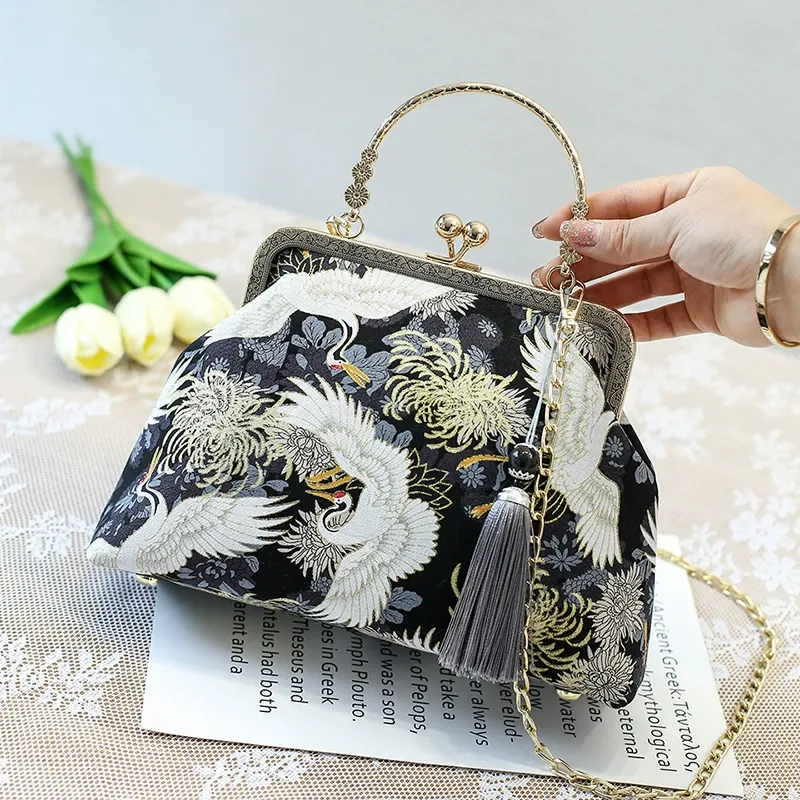Chinese style embroidered handbag mini