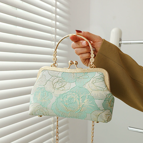 Chinese style embroidered dinner bag