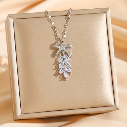 5A Zirconia leaf necklace