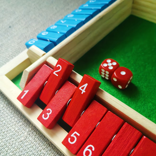 1 Set of Boxed Wooden Double-sided Numbered Four-sided Flipping Game Chess, Flip Chess, Flip Chess for 2, 3, or 4 Players, Interactive Competitive Puzzle Board Game Toy, Parent-child Interaction, Fun Game Chess, Multiplayer Tabletop Game, STEM