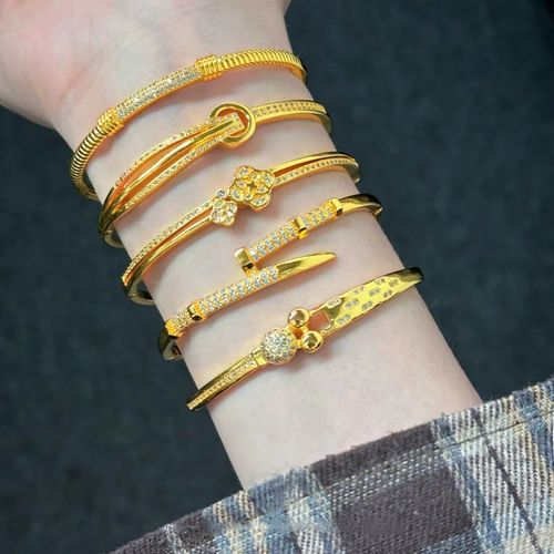 New fashion jewelry, high-end light luxury zirconium bracelet, metallic feel, card home set diamond card buckle nail ring