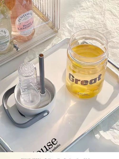 Large Capacity Portable Straw Water Bottle