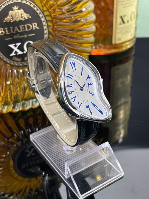 Artistic Melting Design Wristwatch Gold Case Paris Style Leather Strap Watch for Kenya Market