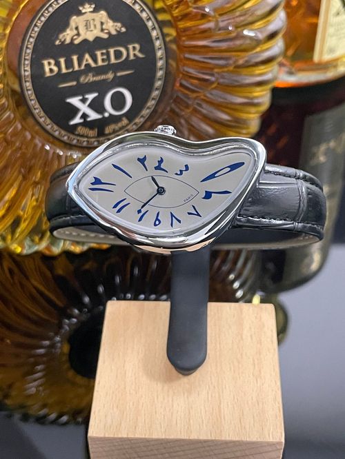 Artistic Melting Design Wristwatch Gold Case Paris Style Leather Strap Watch for Kenya Market