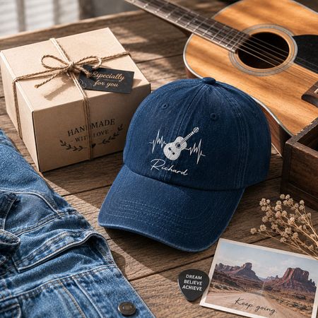 Personalisierte Baseballkappe aus Denim mit Gitarren-Herzschlag-Motiv