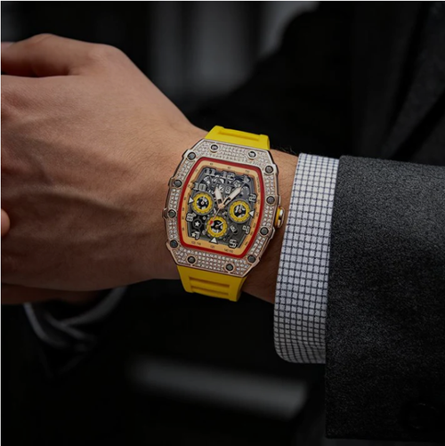 Luxury Men's Tonneau-Shaped Watch with Rhinestone Embellishment