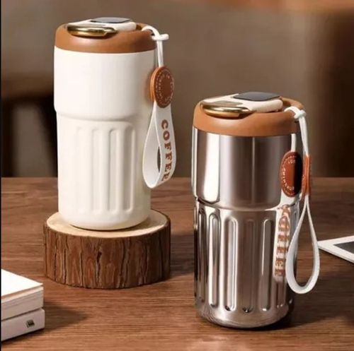 Coffee thermos with temperature display