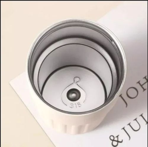 Coffee thermos with temperature display