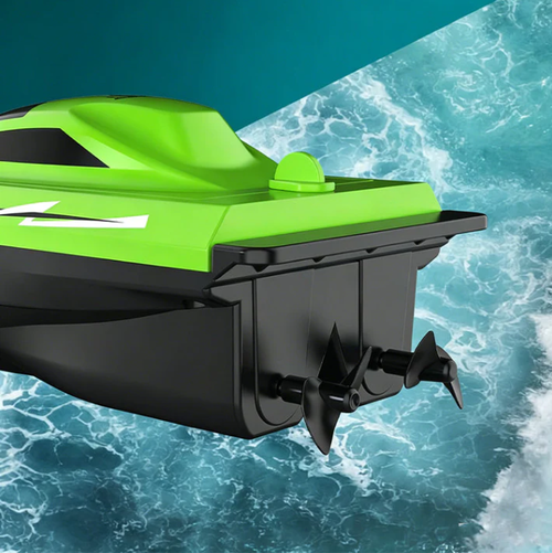 2.4G High-Speed RC Boat with Dual Motors