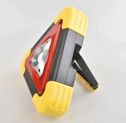2-IN-1 Solar Emergency Triangle Warning Light at the Roadside