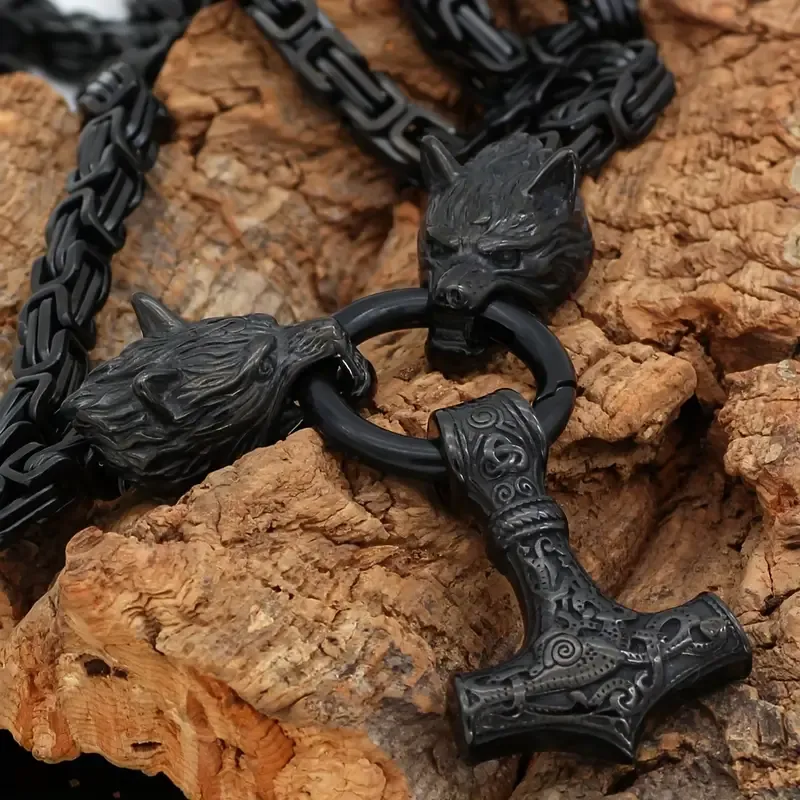 Punk rock titanium hammer pendant necklace, Viking style wolf head totem accessories, let the wolf head bring you different courage