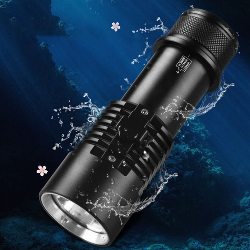 P70 Rechargeable LED Magnetic Diving Flashlight