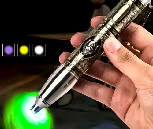 Multifunctional Flashlight for Gemstone Appraisal