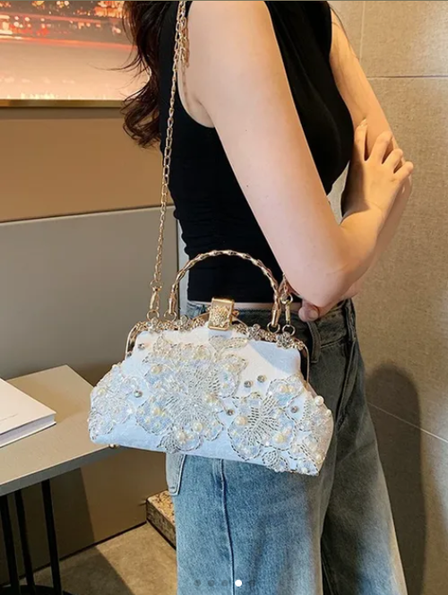 Pearl Embroidered Handheld Banquet Handbag with Open Closure and Chain Decoration Durable Feature