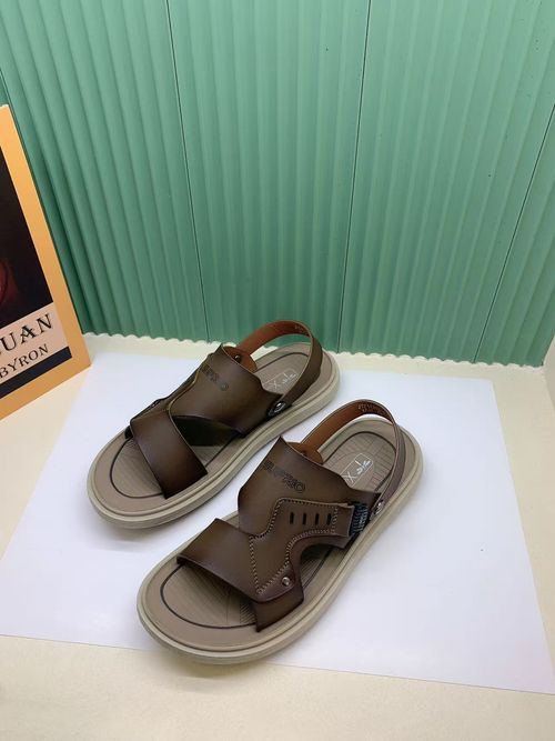 Men's leather slippers