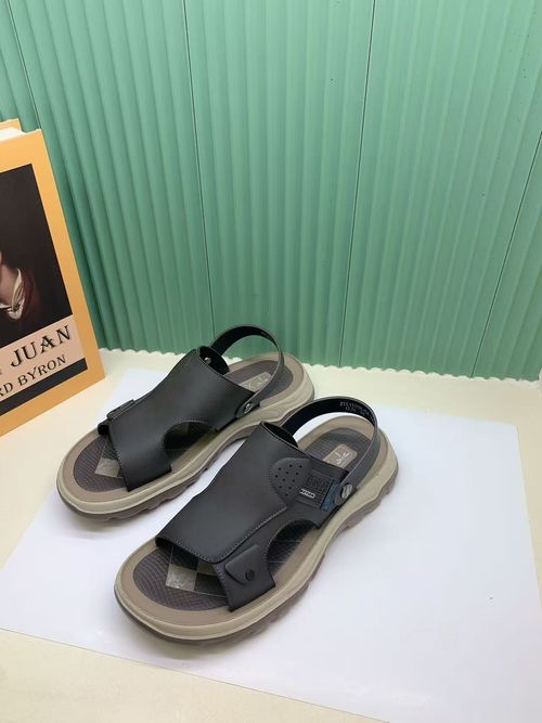 Men's leather slippers