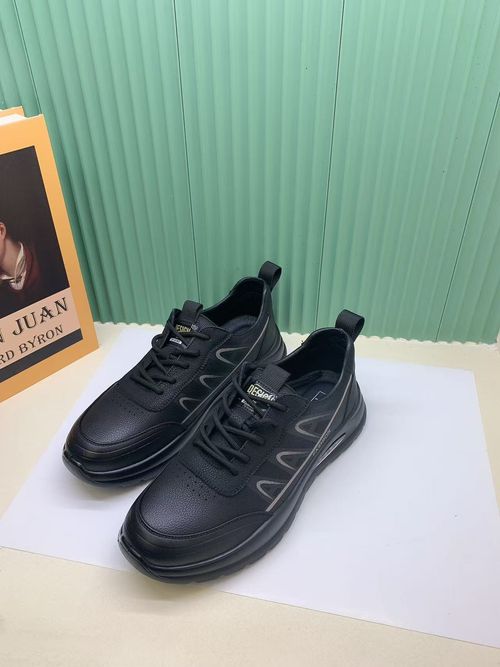 Black breathable walking shoes soft sole shoes